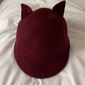 Fashionable wool hat with cute ears